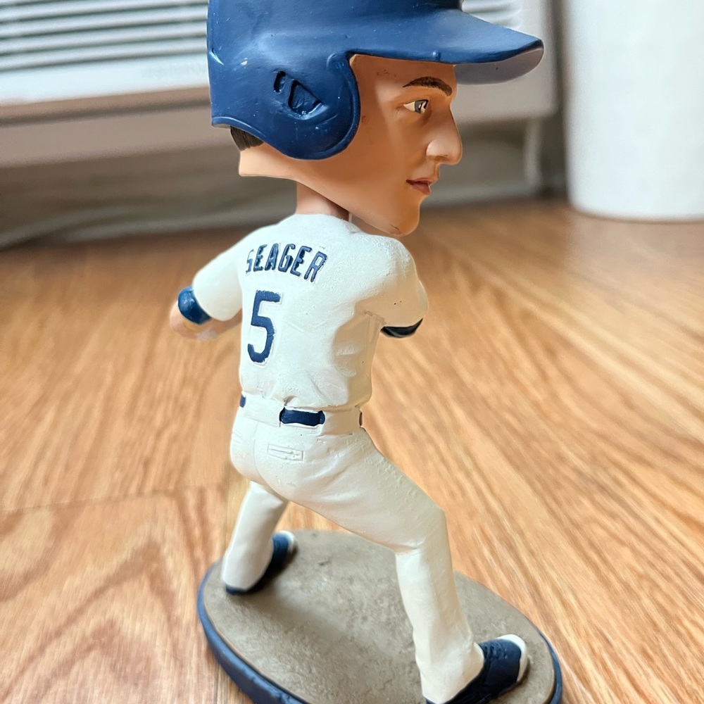 Bobblehead - Picture 12 of 16